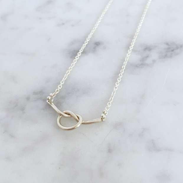 Loveknot Necklace - HOME